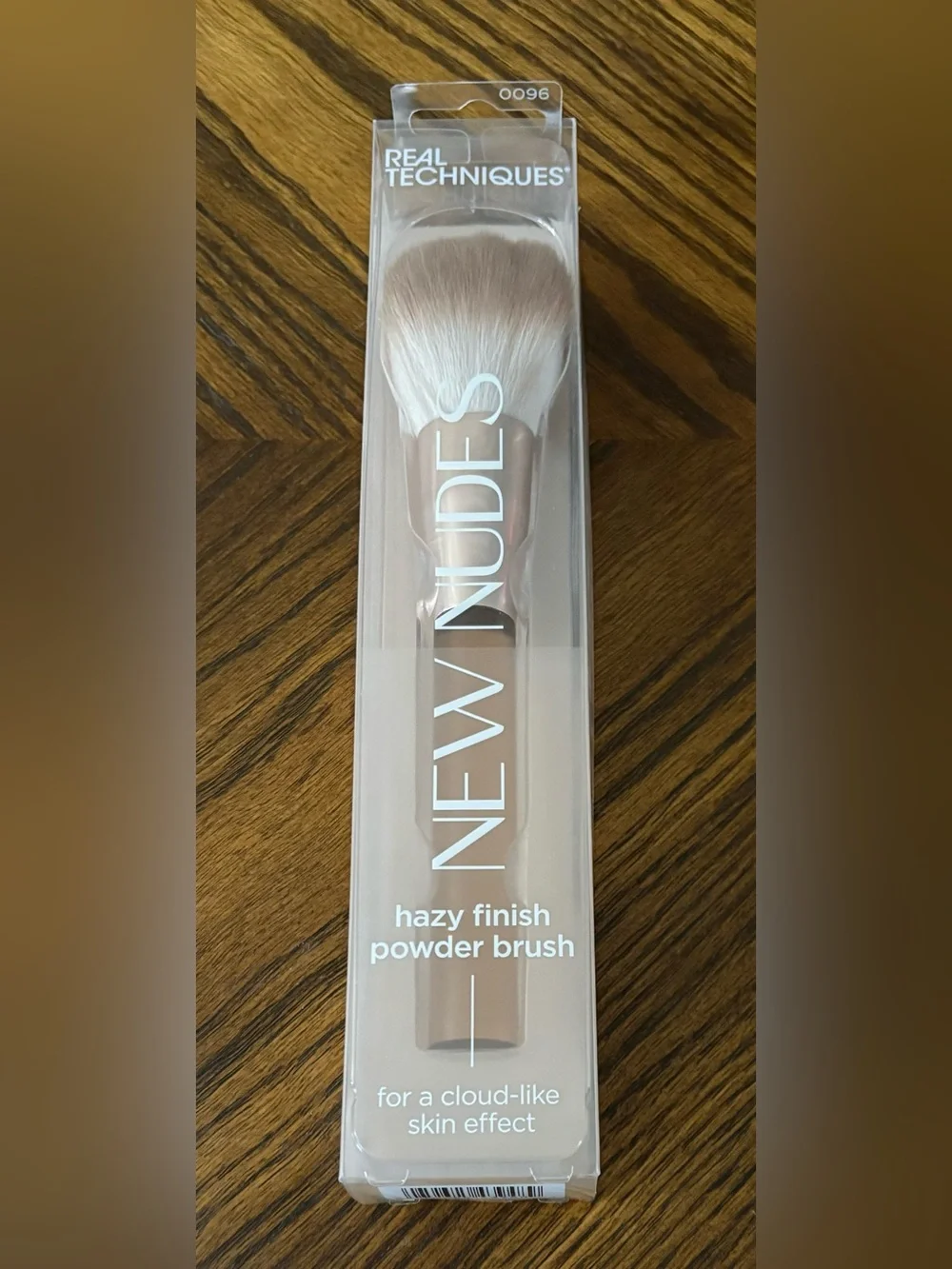 Real Techniques New Nude Hazy Finish Powder Brush - NEW